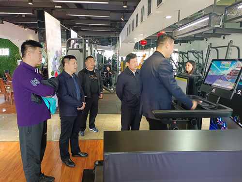 展示木(mù)衛六跑步機(jī)